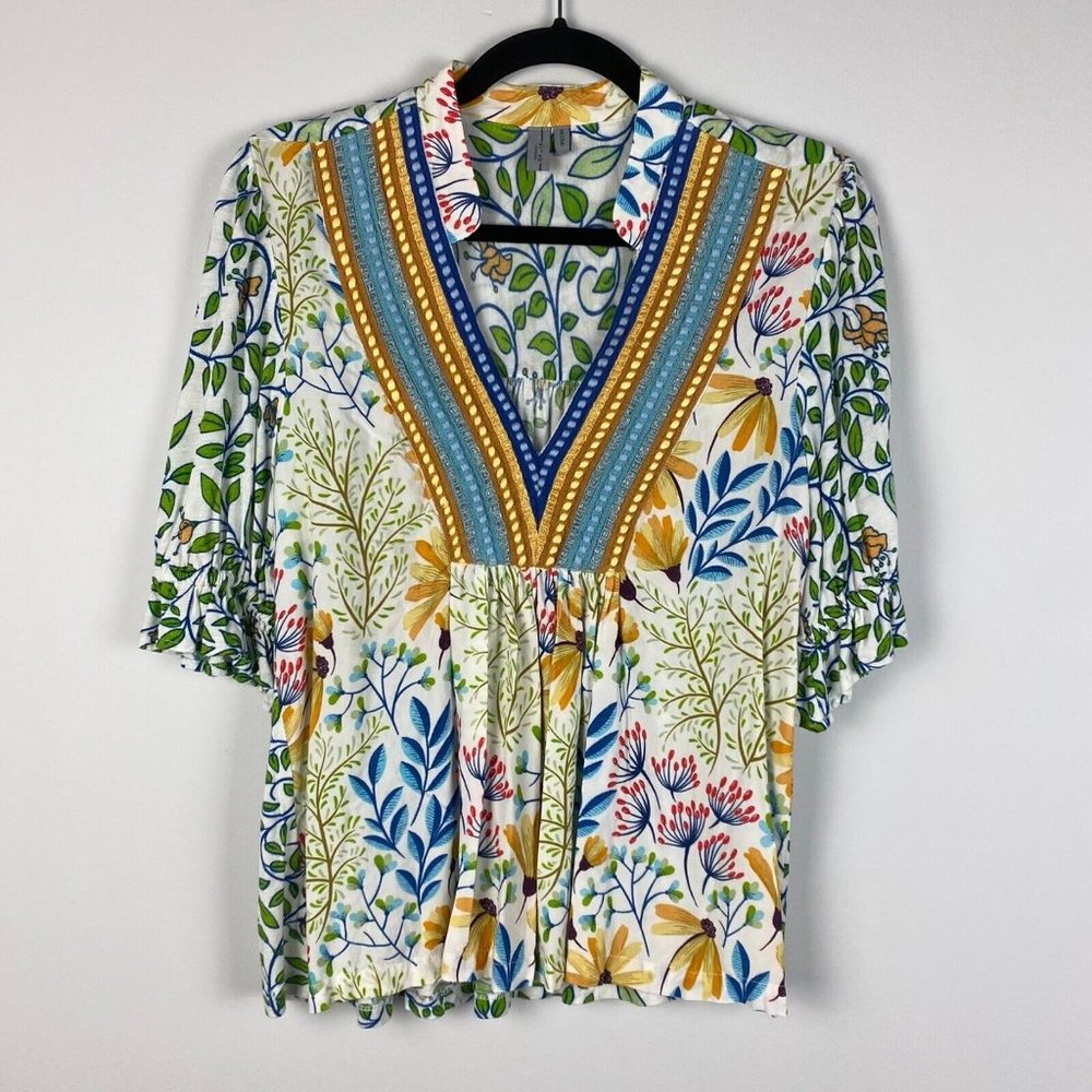 Anthropologie Bl^nk Stephanie Top M Short Sleeve Embroidered V Neck